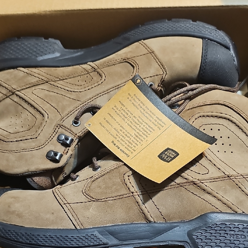 Sturdy Redwing Tan Hiking Boots for Men NWT
